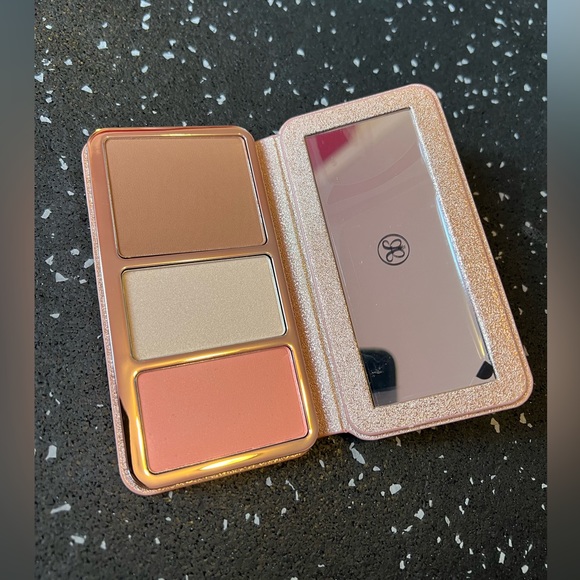 ANASTASIA BEVERLY HILLS | Italian Summer Face Palette | Bronze, Highlight, Blush - Picture 12 of 13